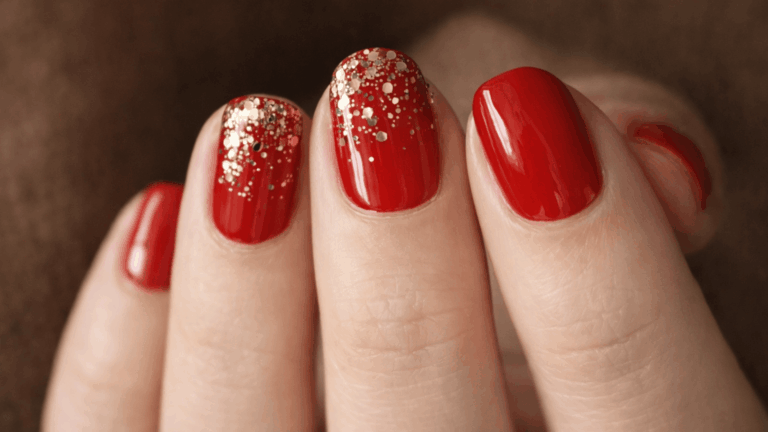 vernis-ongle-rouge-paillette-reveillon